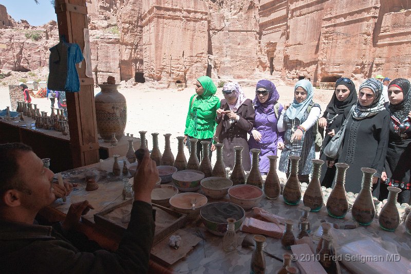 20100412_131154 D3.jpg - Artisan demonstrating his skills, Petra